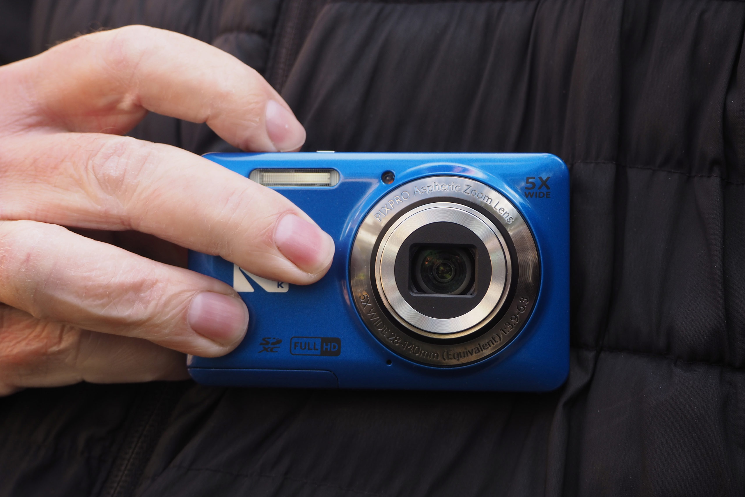 This viral TikTok point-and-shoot camera broke my heart but didn’t break my wallet thanks to this price drop 图片 3