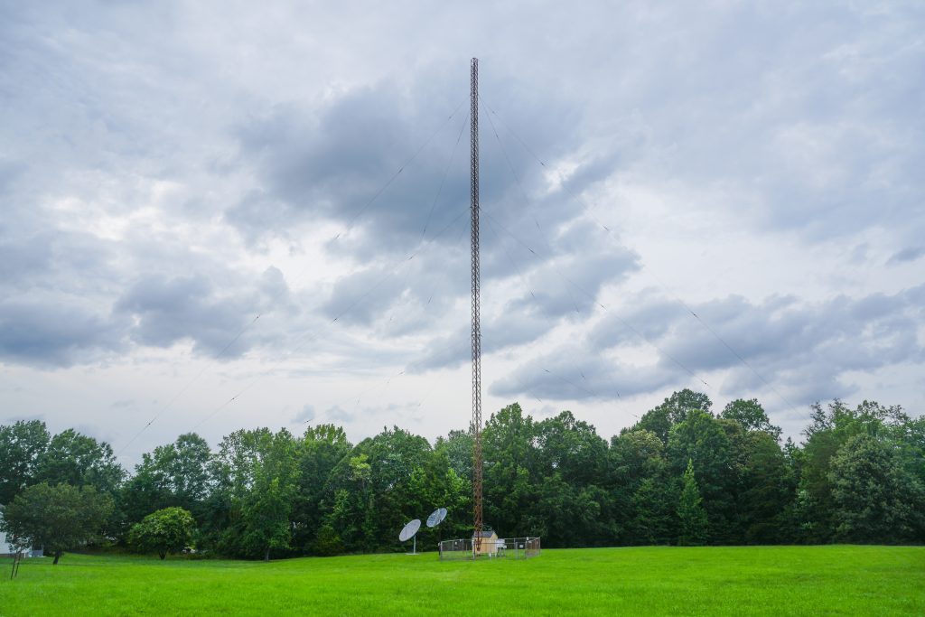 Local radio lives in Burlington and Graham 图片 2