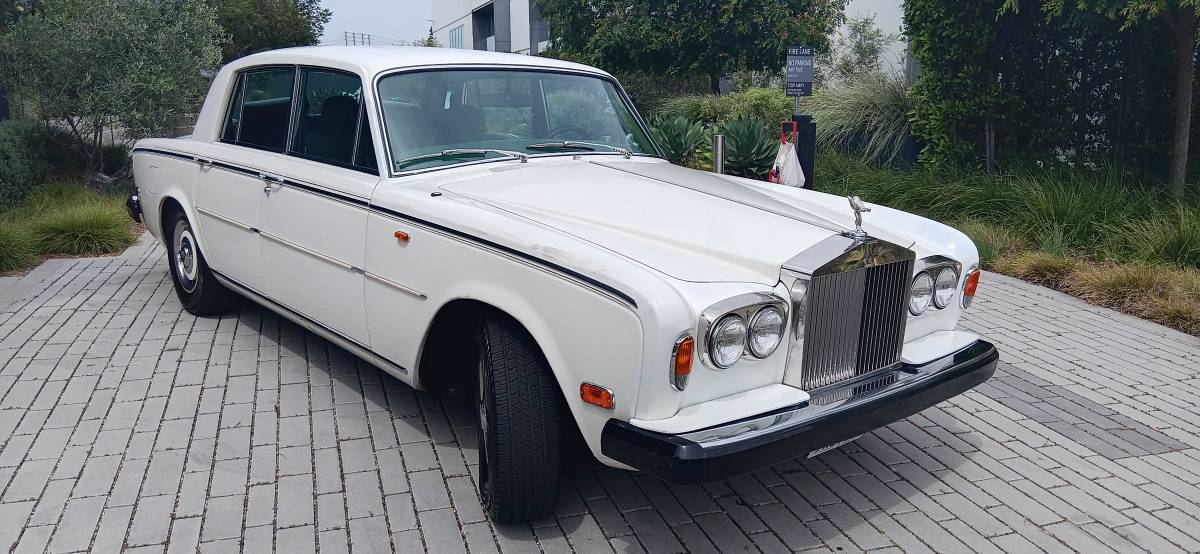 Pardon Me, Do You Have Any Grey Poupon? 1974 Rolls-Royce Silver Shadow vs 1989 Rolls-Royce Silver Spur 图片 2