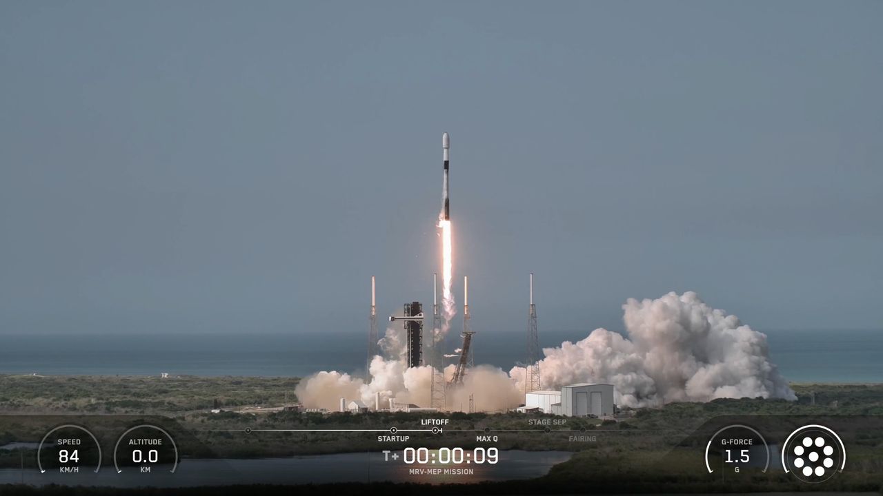 SpaceX launches satellite repair drone with 10-foot robotic arms to Earth orbit (video) 图片 2