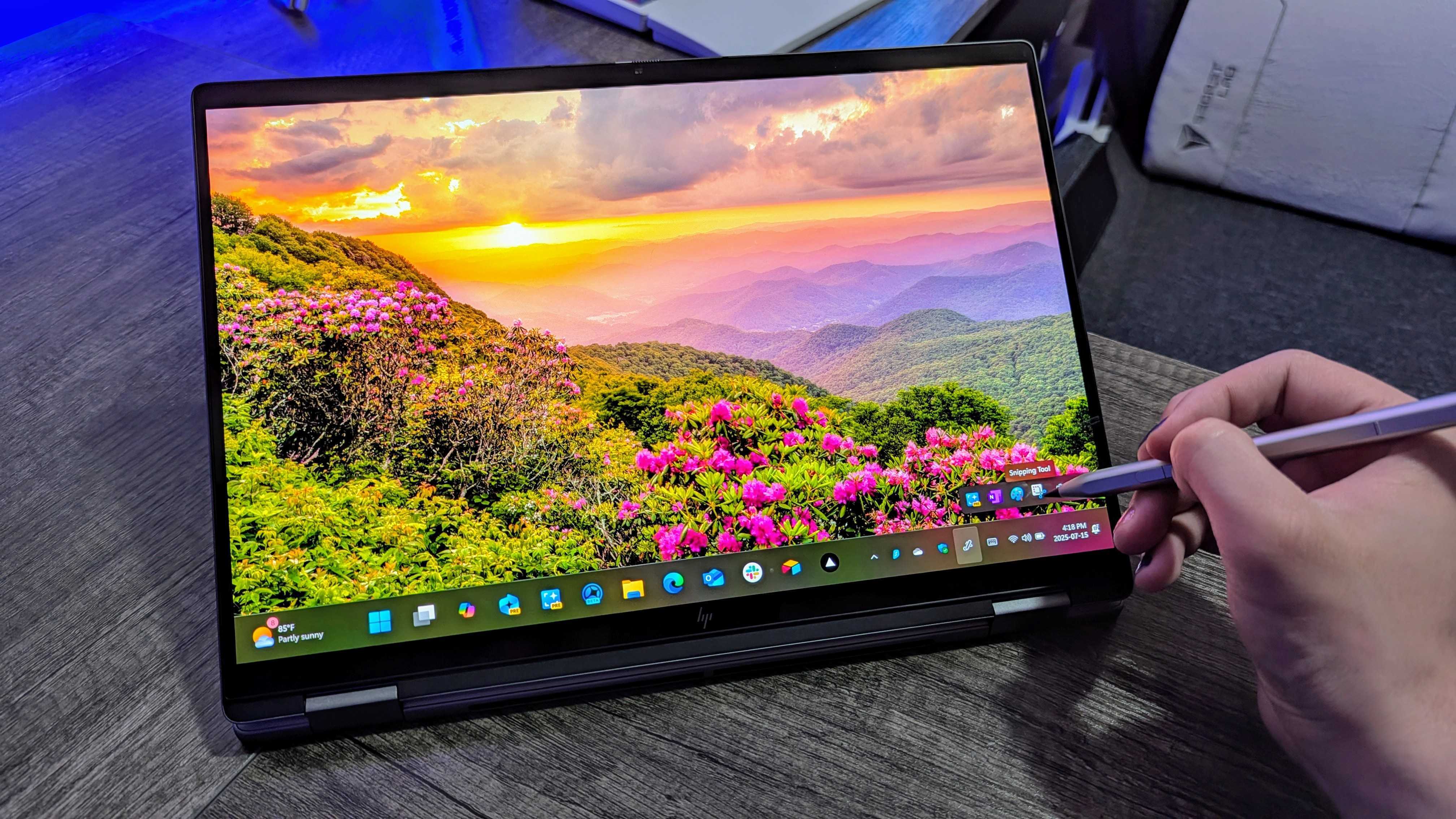 Summer exams can be brutal, but this Intel Core Ultra 7 laptop with 16GB will help you survive them with A+ grades — and at a 38% discount to boot 图片 3