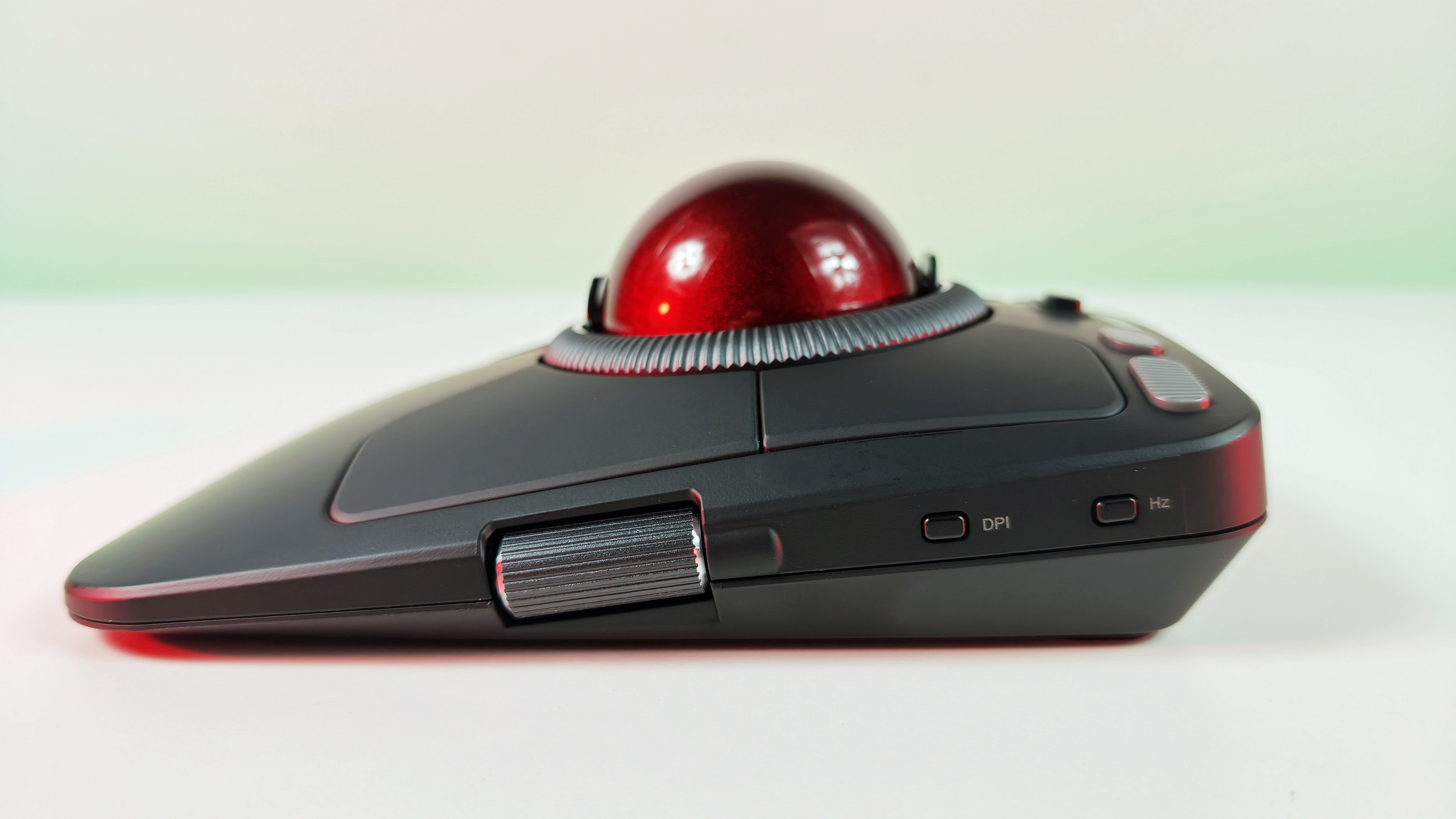 First Look: The Expert Mouse Pro TB900 EQ is Kensington’s most advanced trackball yet, built for speed, comfort, and serious productivity 图片 2