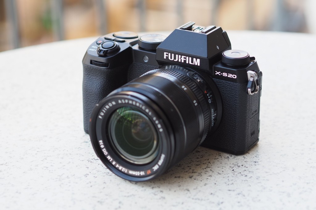 Best vlogging camera in 2026: Top video cameras for YouTube and TikTok content creators 图片 3