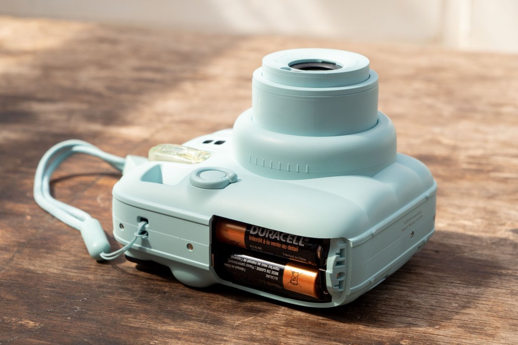 Instax Mini 13 Review – this great value instant camera with a self-timer is all play and no work 图片 3