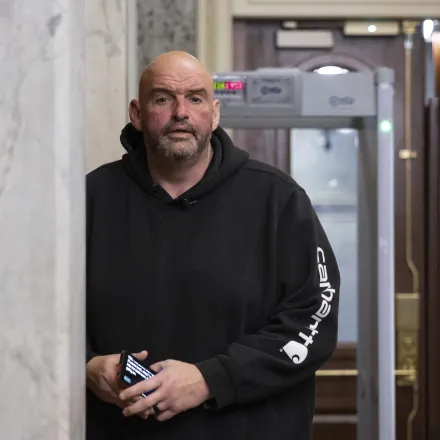 Fetterman Might Leave Democratic Party Because the Only Thing He Loves More Than Israel Is Attention 图片 3