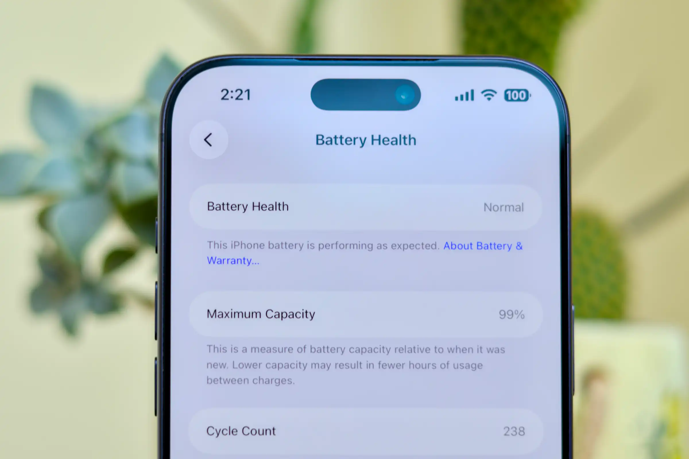 iOS 27 beta code reveals Apple’s dual-battery iPhone plans 图片 2